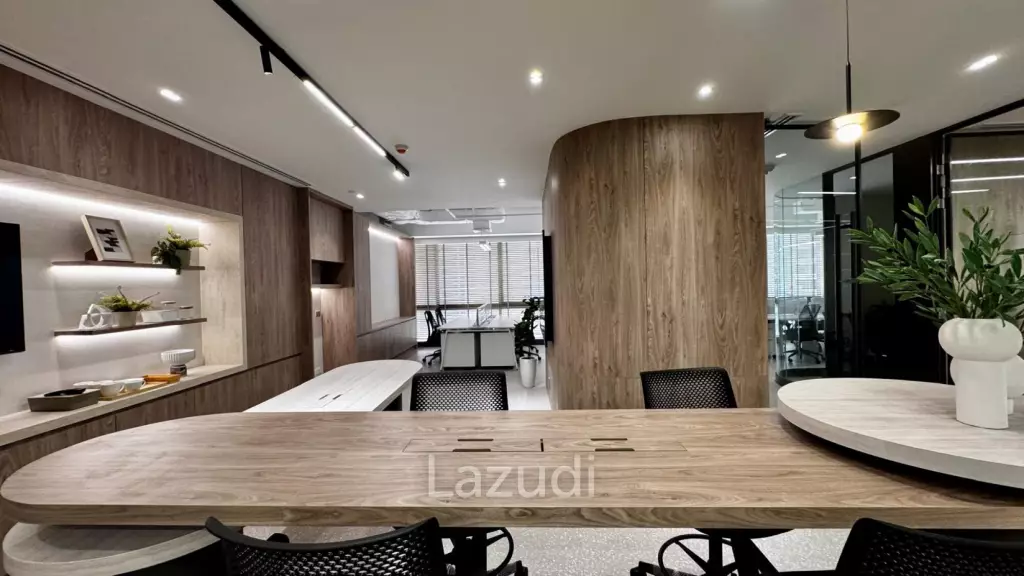 Ultra Luxury Office for Rent in Gaysorn Amarin Tower