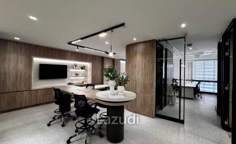Ultra Luxury Office for Rent in Gaysorn Amarin Tower
