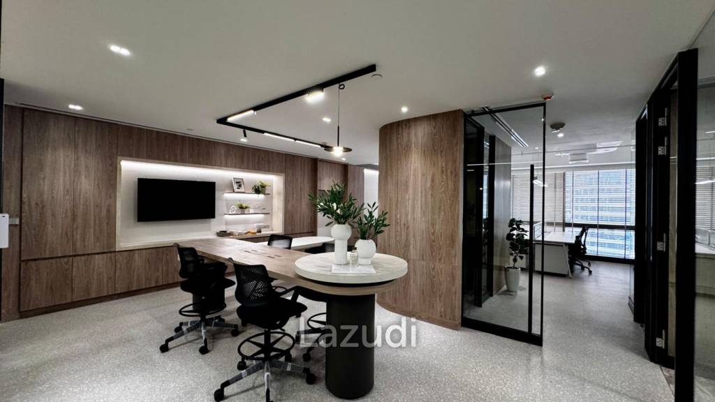 Ultra Luxury Office for Rent in Gaysorn Amarin Tower