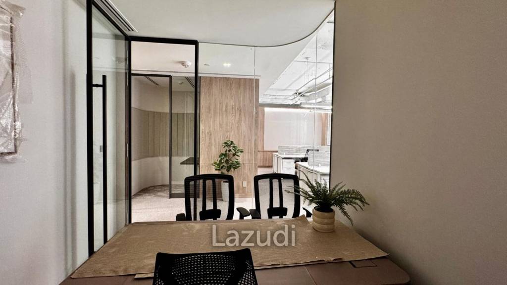 Ultra Luxury Office for Rent in Gaysorn Amarin Tower