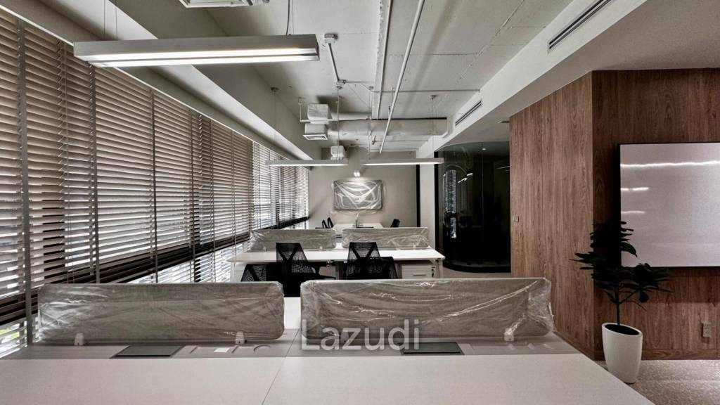 Ultra Luxury Office for Rent in Gaysorn Amarin Tower
