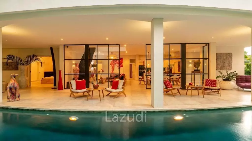 Elegant Villa in Seminyak, Walking Distance to the Beach