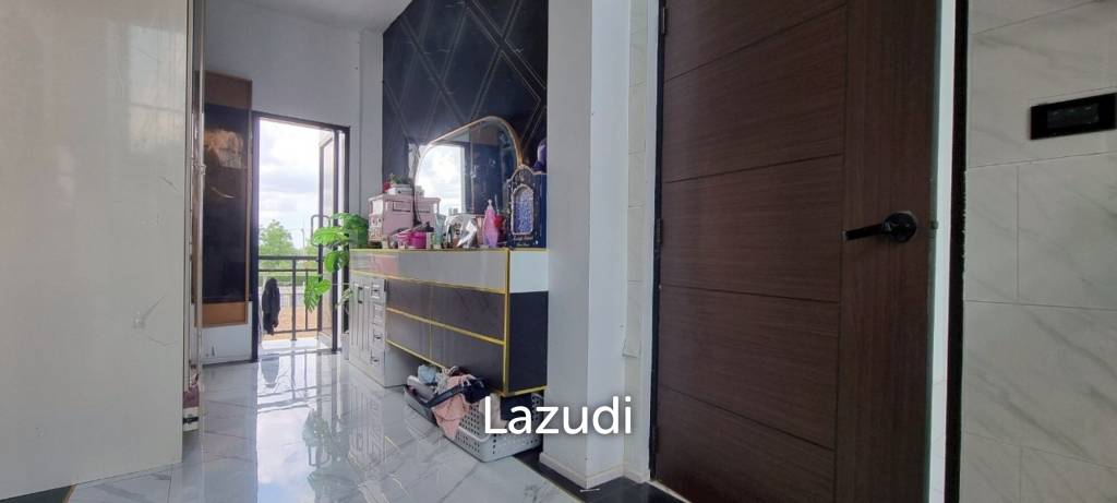 4 Beds 5 Baths 543 SQ.M. Pool Villa in Huay Yai