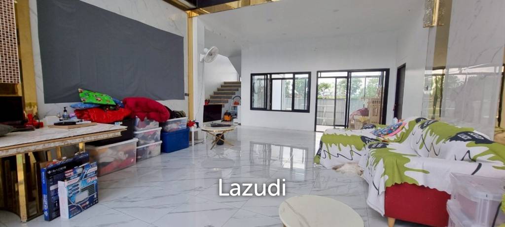 4 Beds 5 Baths 543 SQ.M. Pool Villa in Huay Yai