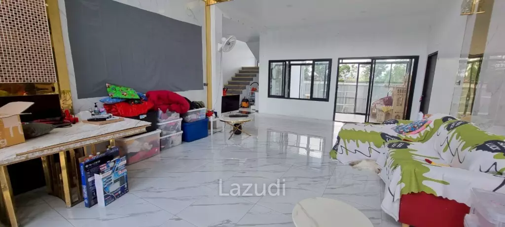 4 Beds 5 Baths 543 SQ.M. Pool Villa in Huay Yai