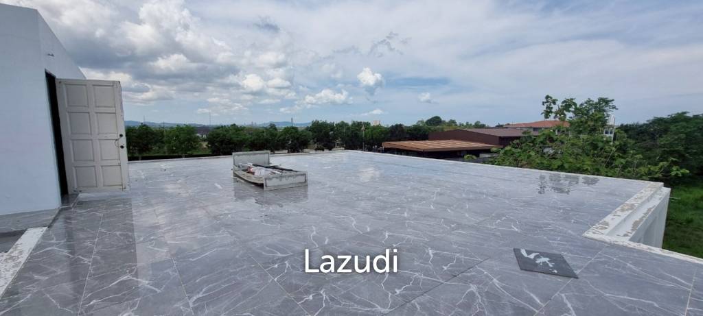 4 Beds 5 Baths 543 SQ.M. Pool Villa in Huay Yai