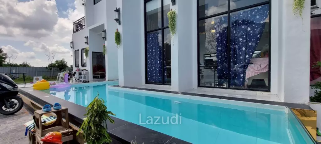 4 Beds 5 Baths 543 SQ.M. Pool Villa in Huay Yai
