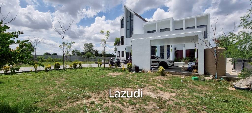 4 Beds 5 Baths 543 SQ.M. Pool Villa in Huay Yai