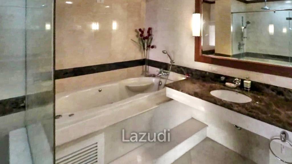 3 Bed 4 Bath 368 SQ.M Grand Diamond Pratunam