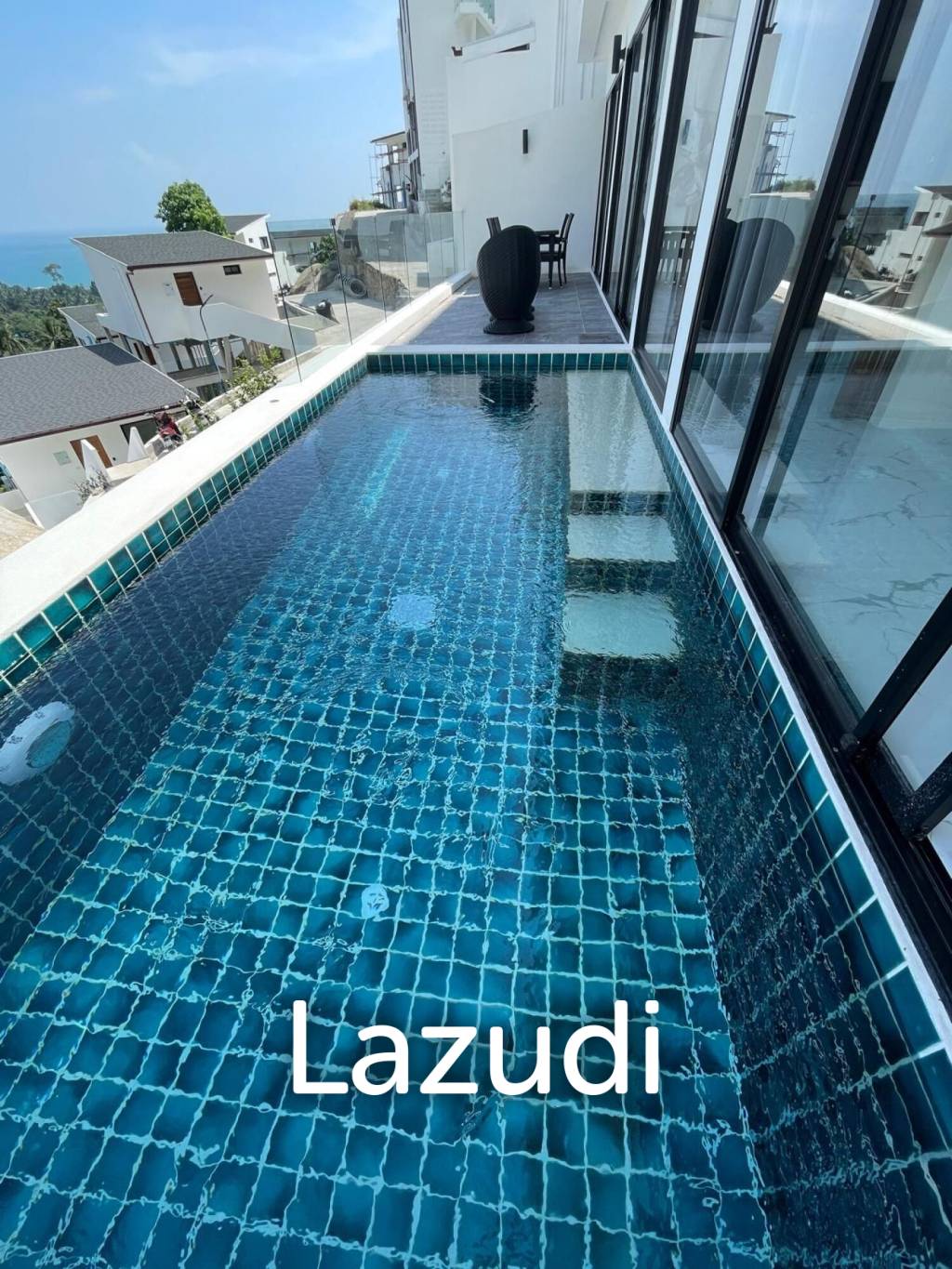 [Ready-To-Move-In] Stylish Living with Sea Views – 2BR Apartment at Emerald Bayview