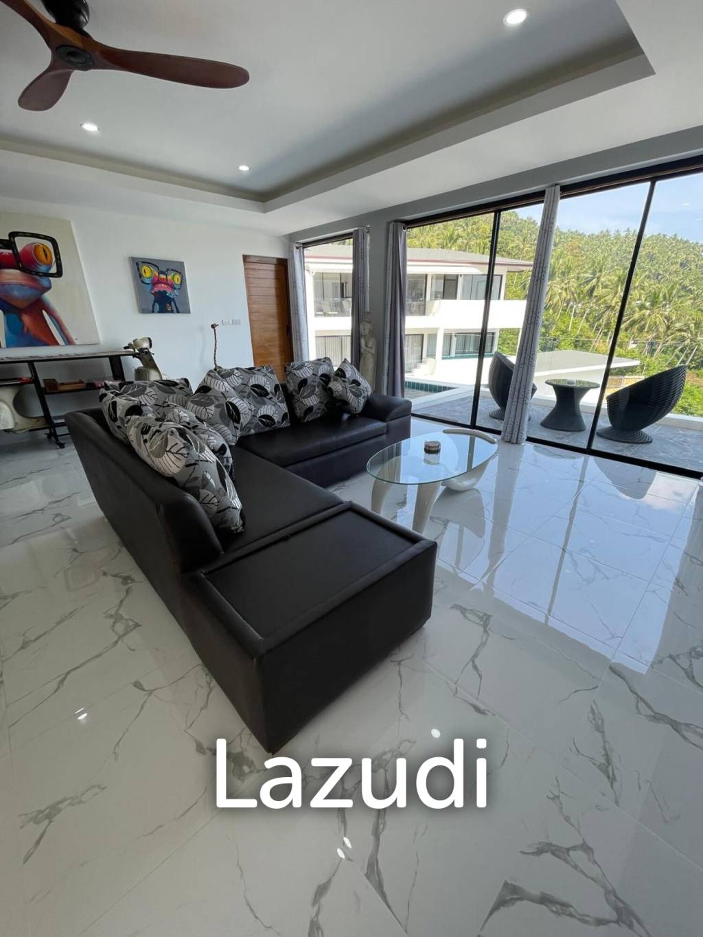 [Ready-To-Move-In] Stylish Living with Sea Views – 2BR Apartment at Emerald Bayview