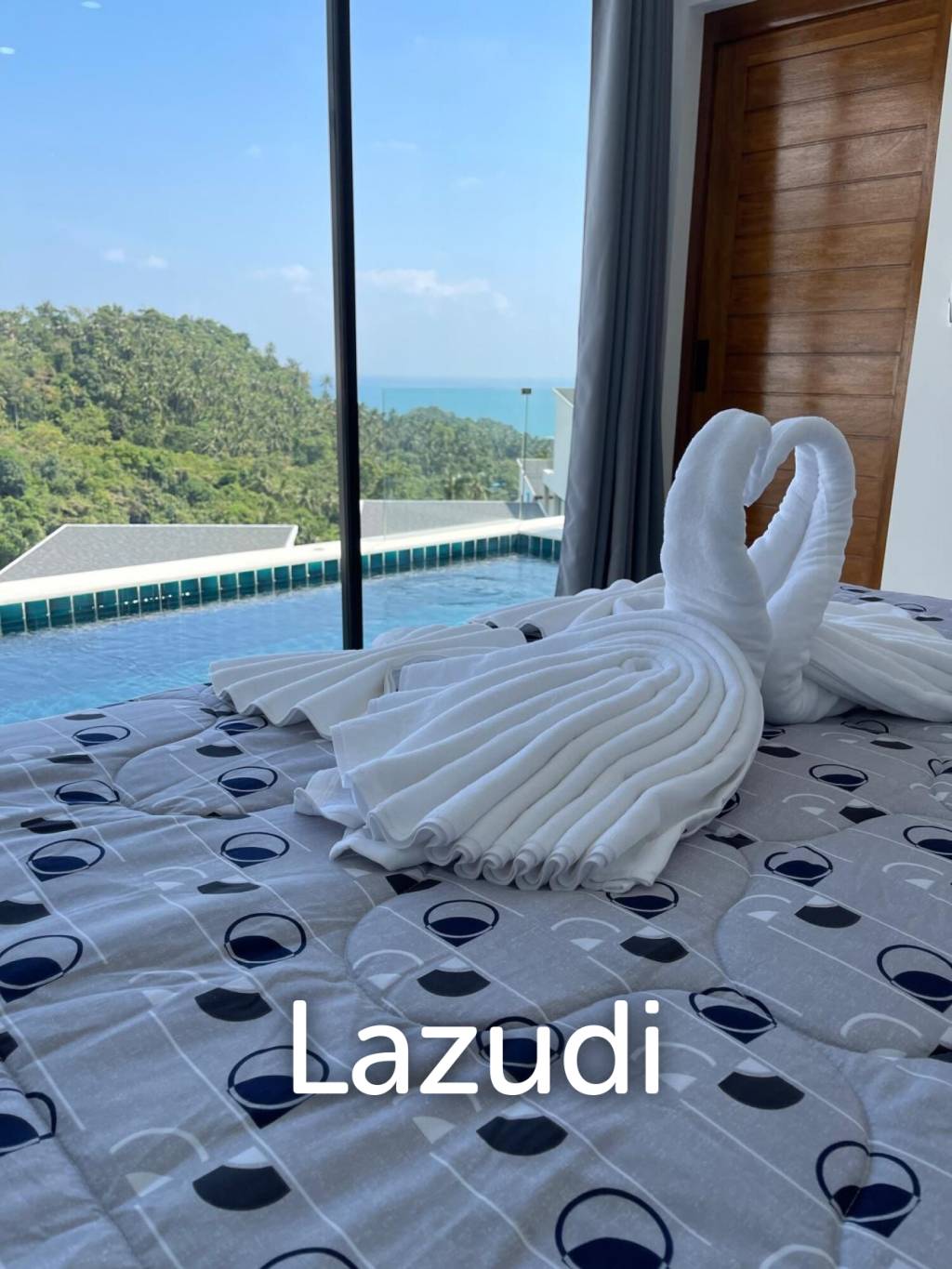 [Ready-To-Move-In] Stylish Living with Sea Views – 2BR Apartment at Emerald Bayview