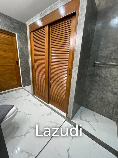 [Ready-To-Move-In] Stylish Living with Sea Views – 2BR Apartment at Emerald Bayview