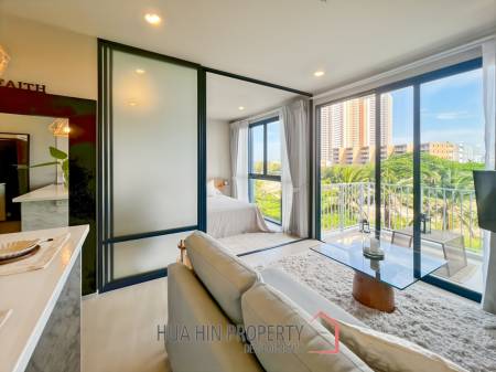 Modern 1-Bedroom Condo with Ocean View in Baan Thew Talay Blue Sapphire