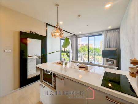 Modern 1-Bedroom Condo with Ocean View in Baan Thew Talay Blue Sapphire