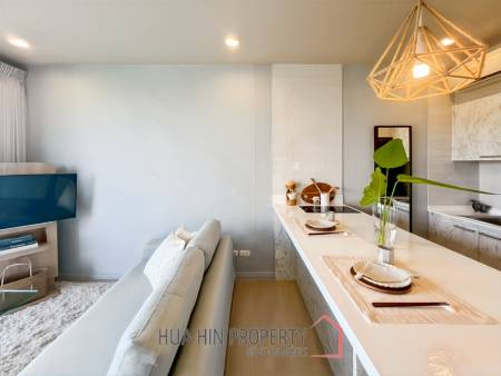 Modern 1-Bedroom Condo with Ocean View in Baan Thew Talay Blue Sapphire