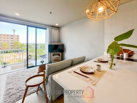 Modern 1-Bedroom Condo with Ocean View in Baan Thew Talay Blue Sapphire
