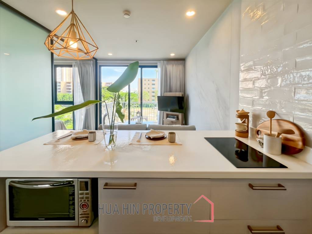 Modern 1-Bedroom Condo with Ocean View in Baan Thew Talay Blue Sapphire