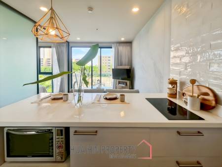 Modern 1-Bedroom Condo with Ocean View in Baan Thew Talay Blue Sapphire