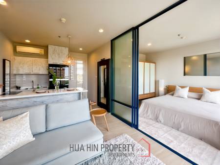 Modern 1-Bedroom Condo with Ocean View in Baan Thew Talay Blue Sapphire