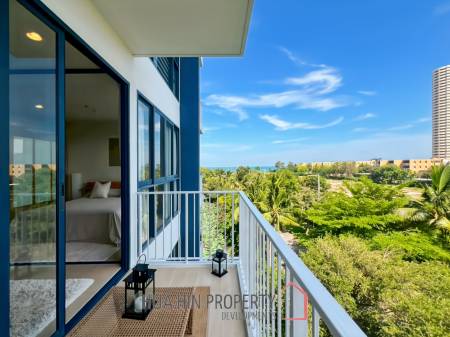 Modern 1-Bedroom Condo with Ocean View in Baan Thew Talay Blue Sapphire