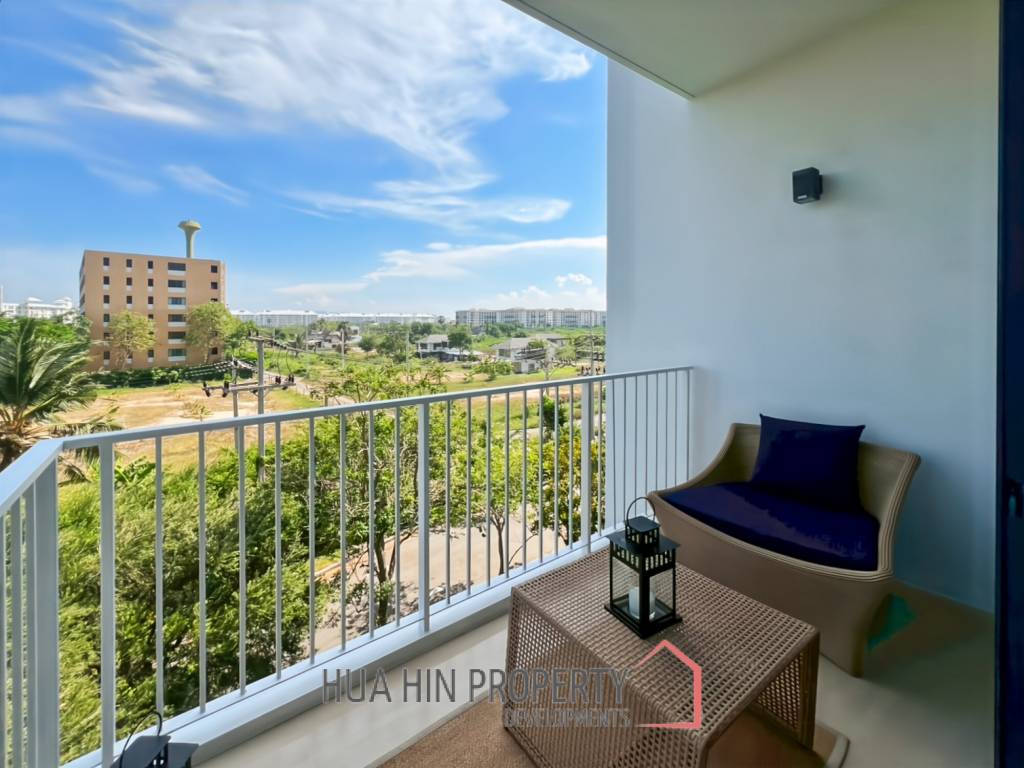 Modern 1-Bedroom Condo with Ocean View in Baan Thew Talay Blue Sapphire