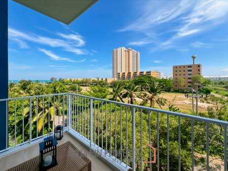 Modern 1-Bedroom Condo with Ocean View in Baan Thew Talay Blue Sapphire