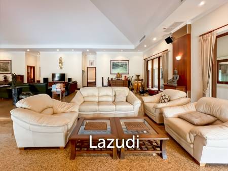 Exclusive 6-Bedroom Villa For Sale in Palm Hills Cha Am