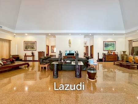 Exclusive 6-Bedroom Villa For Sale in Palm Hills Cha Am