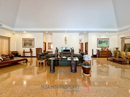 Exclusive 6-Bedroom Villa For Sale in Palm Hills Cha Am