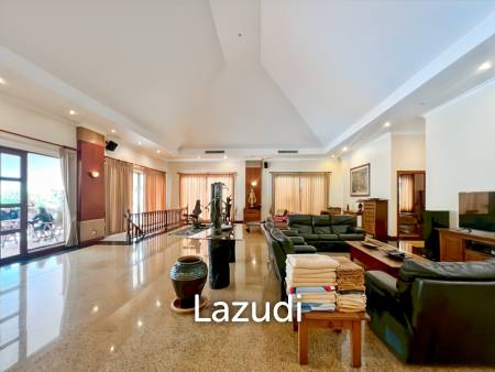 Exclusive 6-Bedroom Villa For Sale in Palm Hills Cha Am