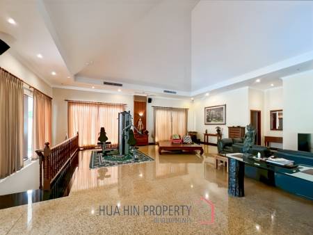 Exclusive 6-Bedroom Villa For Sale in Palm Hills Cha Am