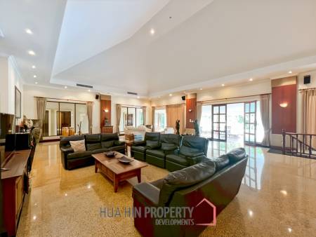 Exclusive 6-Bedroom Villa For Sale in Palm Hills Cha Am
