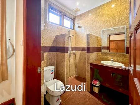 Exclusive 6-Bedroom Villa For Sale in Palm Hills Cha Am