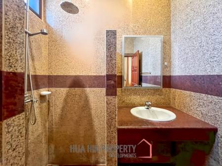 Exclusive 6-Bedroom Villa For Sale in Palm Hills Cha Am