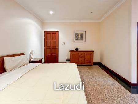 Exclusive 6-Bedroom Villa For Sale in Palm Hills Cha Am