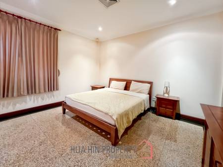 Exclusive 6-Bedroom Villa For Sale in Palm Hills Cha Am