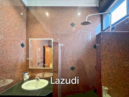 Exclusive 6-Bedroom Villa For Sale in Palm Hills Cha Am