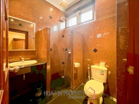 Exclusive 6-Bedroom Villa For Sale in Palm Hills Cha Am