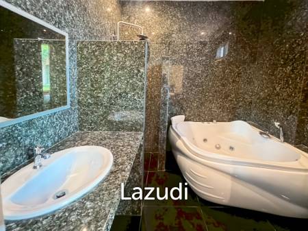 Exclusive 6-Bedroom Villa For Sale in Palm Hills Cha Am
