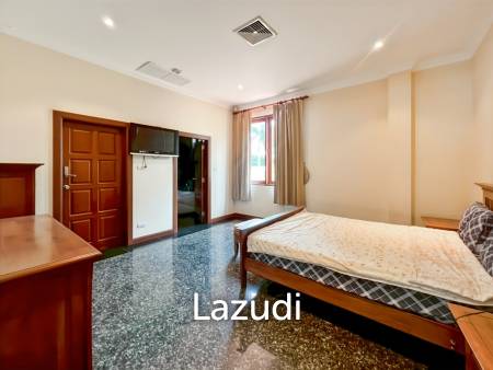 Exclusive 6-Bedroom Villa For Sale in Palm Hills Cha Am