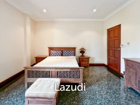 Exclusive 6-Bedroom Villa For Sale in Palm Hills Cha Am