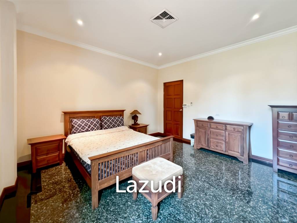Exclusive 6-Bedroom Villa For Sale in Palm Hills Cha Am