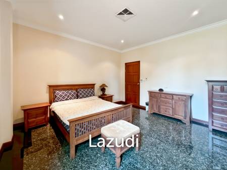 Exclusive 6-Bedroom Villa For Sale in Palm Hills Cha Am