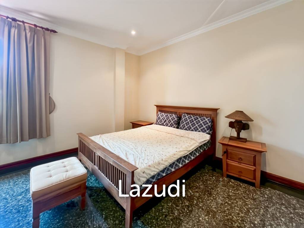 Exclusive 6-Bedroom Villa For Sale in Palm Hills Cha Am