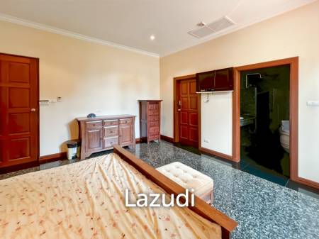 Exclusive 6-Bedroom Villa For Sale in Palm Hills Cha Am
