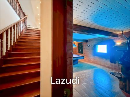Exclusive 6-Bedroom Villa For Sale in Palm Hills Cha Am