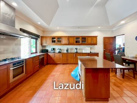 Exclusive 6-Bedroom Villa For Sale in Palm Hills Cha Am