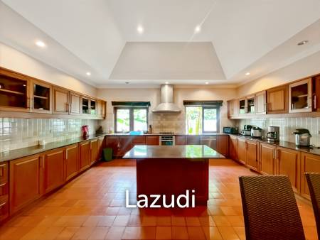Exclusive 6-Bedroom Villa For Sale in Palm Hills Cha Am