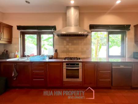 Exclusive 6-Bedroom Villa For Sale in Palm Hills Cha Am
